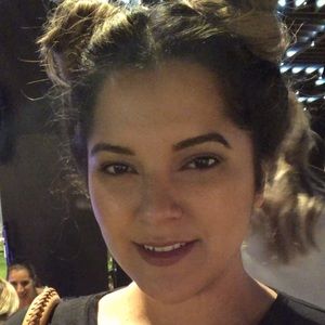 Meet your Posher, Stephany